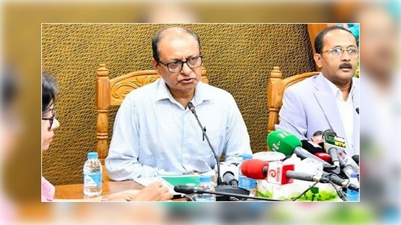 শিক্ষকরা রাজনীতিতে জড়ালে ব্যবস্থা নেওয়া হবে