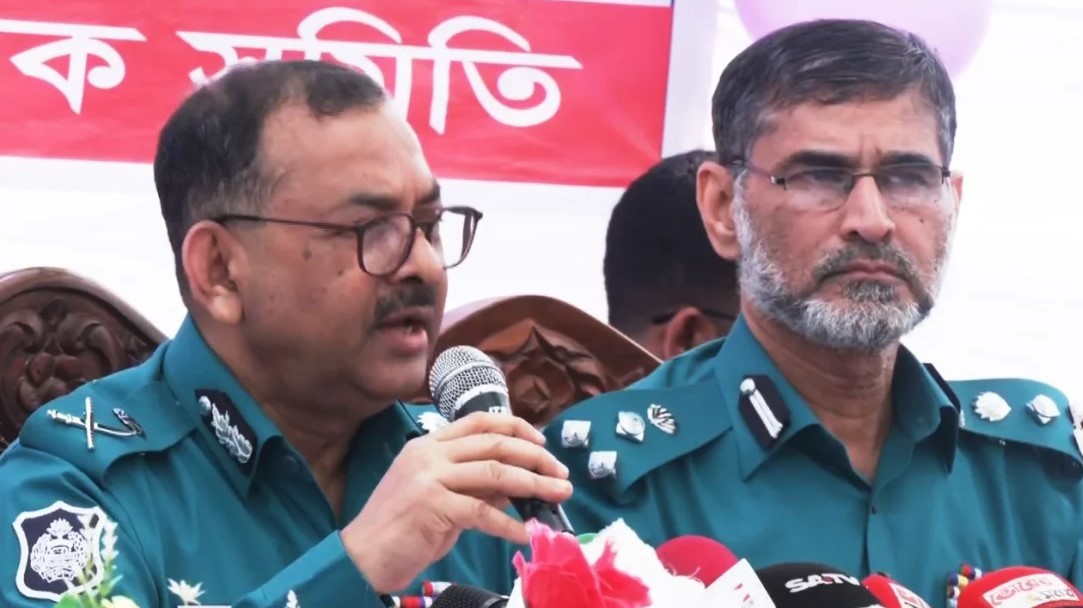 ‘ছিনতাই ঠেকাতে ট্রাফিক সার্জেন্টদের দেয়া হচ্ছে অস্ত্র’