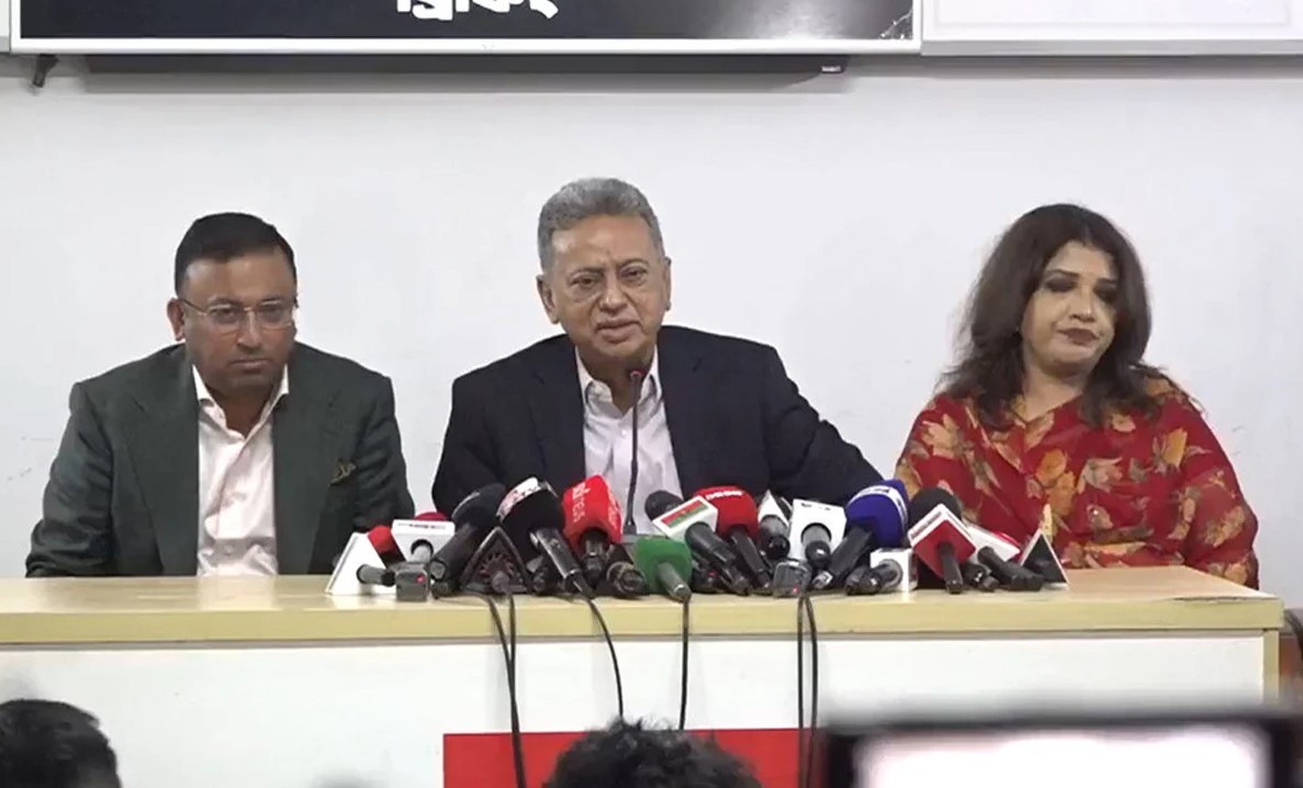 গণভোটের বিষয়ে বিএনপির সিদ্ধান্ত স্পষ্ট, নির্বাচনের দিনই হতে হবে গণভোট: খসরু