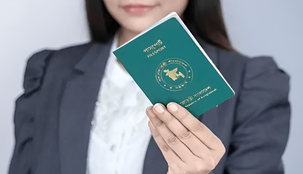 বিশ্বে শক্তিশালী পাসপোর্টের সূচকে বাংলাদেশের অবস্থান ১০০তম