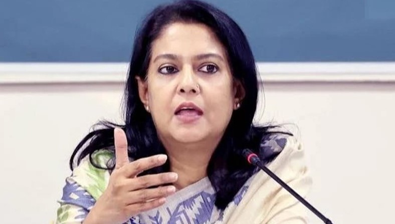 সেফ এক্সিট নিয়ে বক্তব্যের প্রমাণ দিতে হবে নাহিদকে: উপদেষ্টা রিজওয়ানা