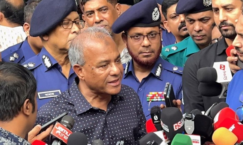 ভারত বা ফ্যাসিস্টদের ইন্ধনে খাগড়াছড়িতে অস্থিরতা হচ্ছে : স্বরাষ্ট্র উপদেষ্টা