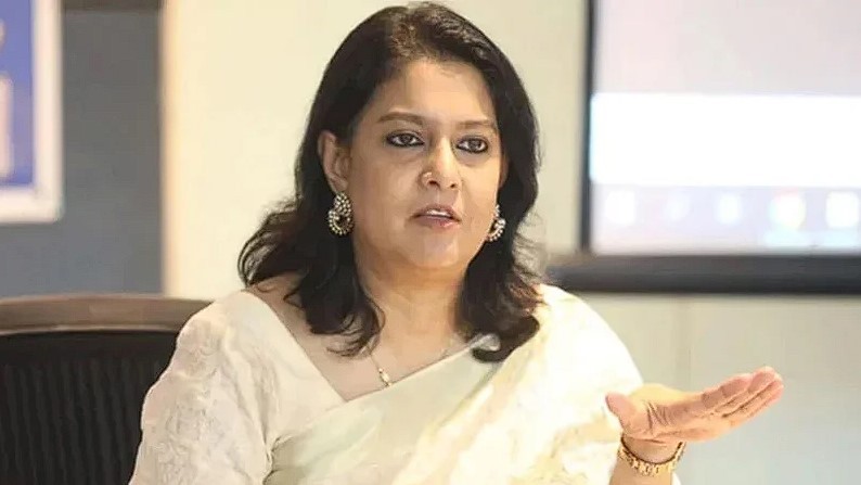 মেয়াদোত্তীর্ণ গাড়ি সড়ক থেকে তুলে নেয়া হবে: উপদেষ্টা রিজওয়ানা