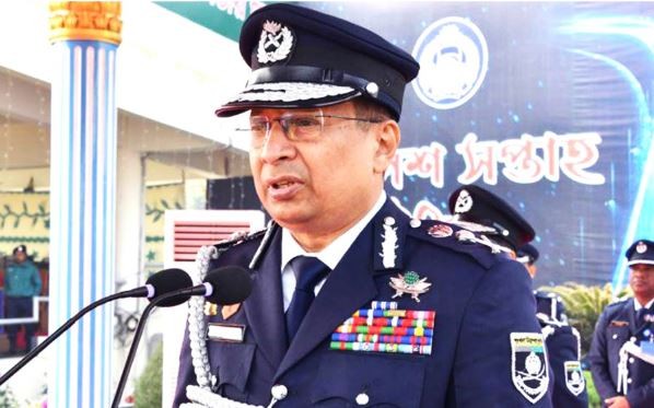 সিনিয়র সচিব পদমর্যাদা পেলেন আইজিপি
