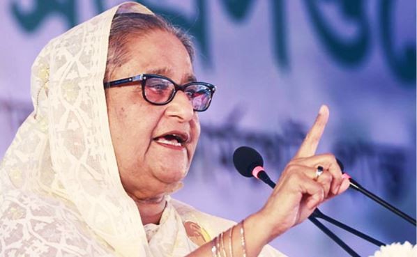 মধ্যরাতে আসছে বিশ্বকাপ ট্রফি, দেখতে পারবেন দর্শকরা
